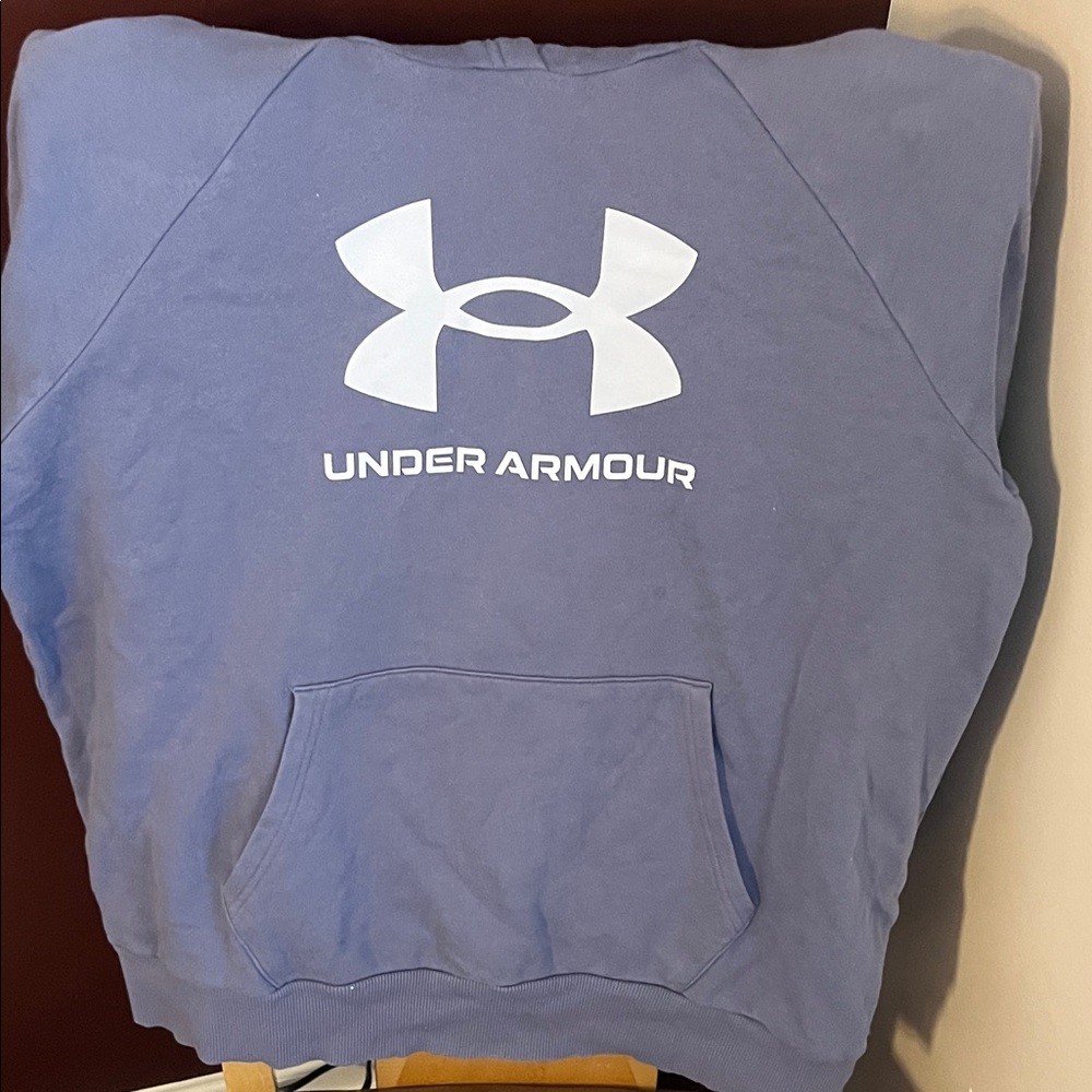 Women’s Under Armour Hoodie- L